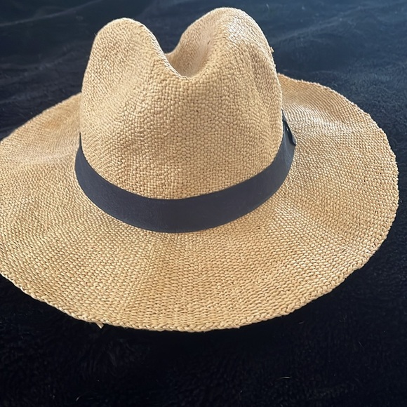 Zara summer hat - Picture 2 of 3